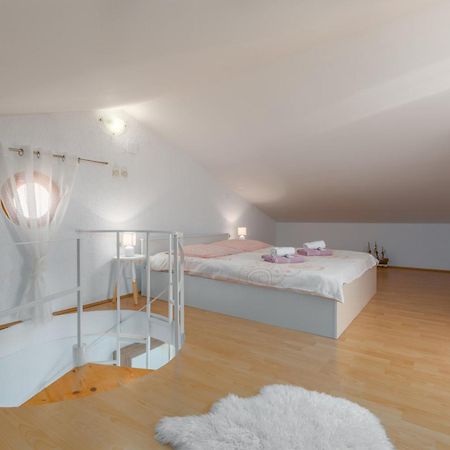 Apartment Leni Near Beach Poreč Exteriör bild