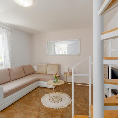 Apartment Leni Near Beach Poreč Exteriör bild