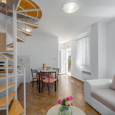 Apartment Leni Near Beach Poreč Exteriör bild