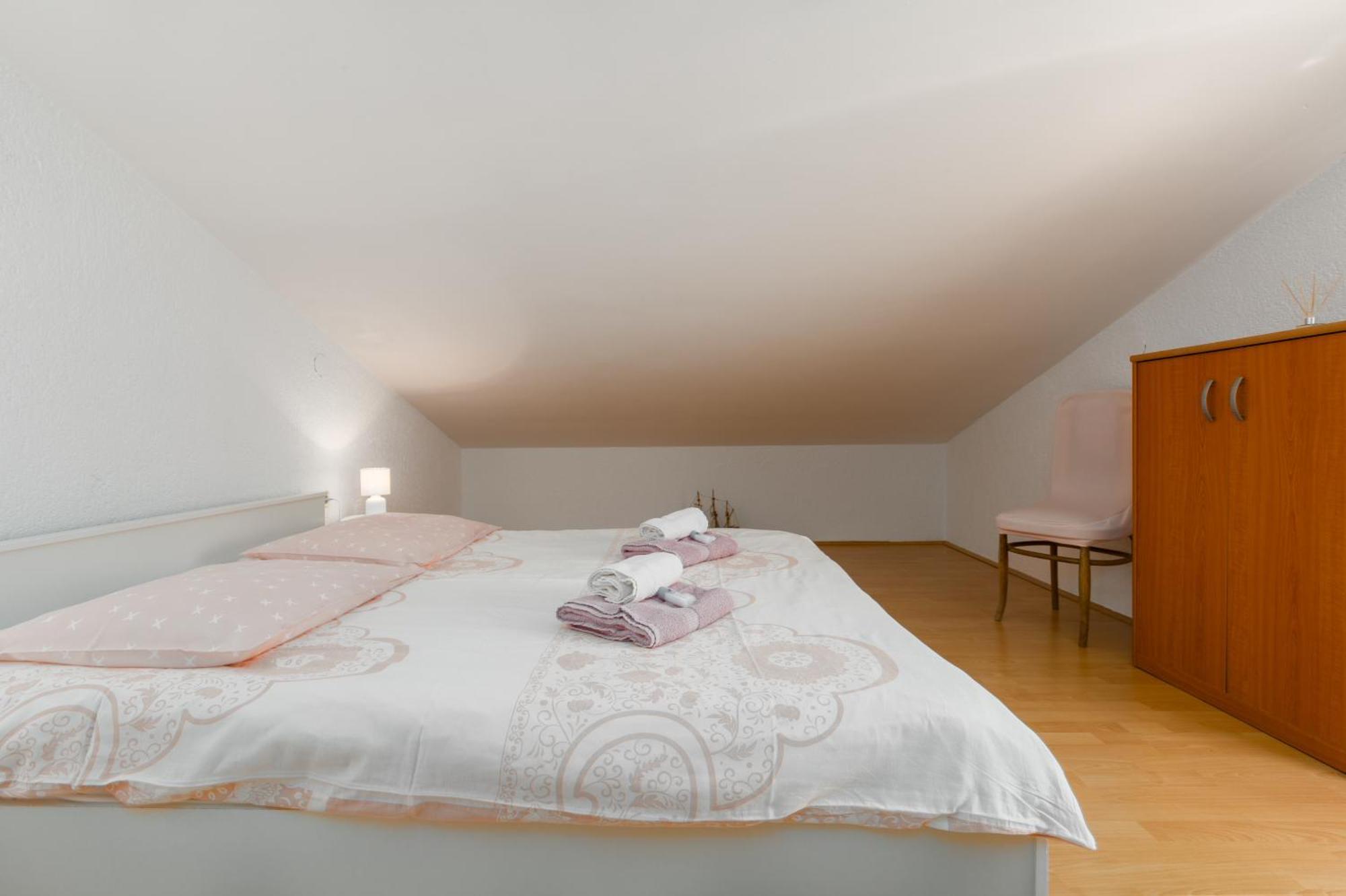 Apartment Leni Near Beach Poreč Exteriör bild